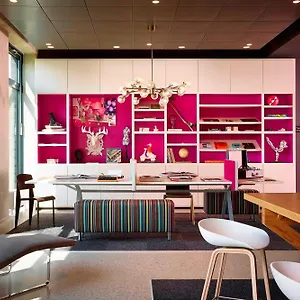 Hotel Moxy Munich Airport