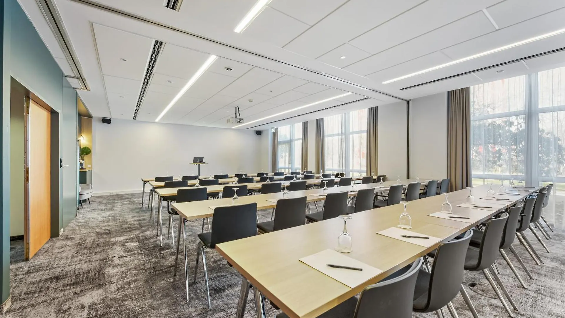 Mercure Hotel Hannover Medical Park 4*,